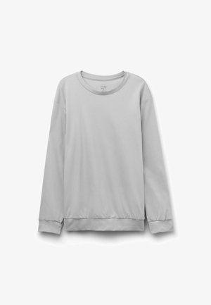 Ljusgrå långärmad sweatshirt, tillverkad av mjukt tyg, med rund halsringning, sänkta axlar och elastiska manschetter och fåll.