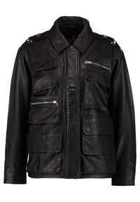 Černá kožená bunda s několika kapsami na zip i nášivkami, ramenními epolety a klasickým límcem. Hladká textura a pevný design.