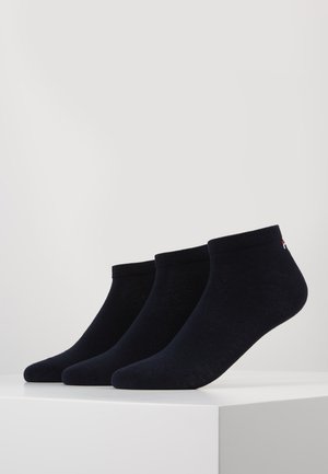 Drei Paare marineblauer Knöchelsocken aus einem weichen Baumwollmix, mit gerippten Bündchen und einem kleinen Logo an der Seite eines Paares.