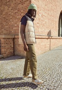 adidas Originals ZX 700 HD UNISEX - Sapatilhas - beige