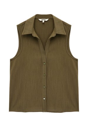 Bez rękawów, oliwkowozielona bluzka na guziki z szerokim kołnierzem, lekkiego materiału, z czterema guzikami z przodu.