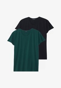Unselected, black/dark green