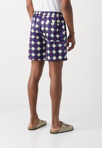 Heathe PRINTED SHIRT SET - Kratke hlače - purple