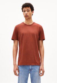 ARMEDANGELS JAAMES - T-shirt basic - dark amber