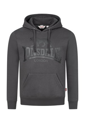 Tummanharmaa huppari, jossa on kengurupocket, nyörillinen huppu ja kohokuvioitu logo, jossa on teksti "LONSDALE LONDON". Valmistettu puuvillasekoitteesta.