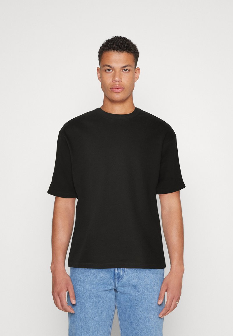 Uomo - ONLY & SONS - ABBIGLIAMENTO - T-shirt – London Store Napoli