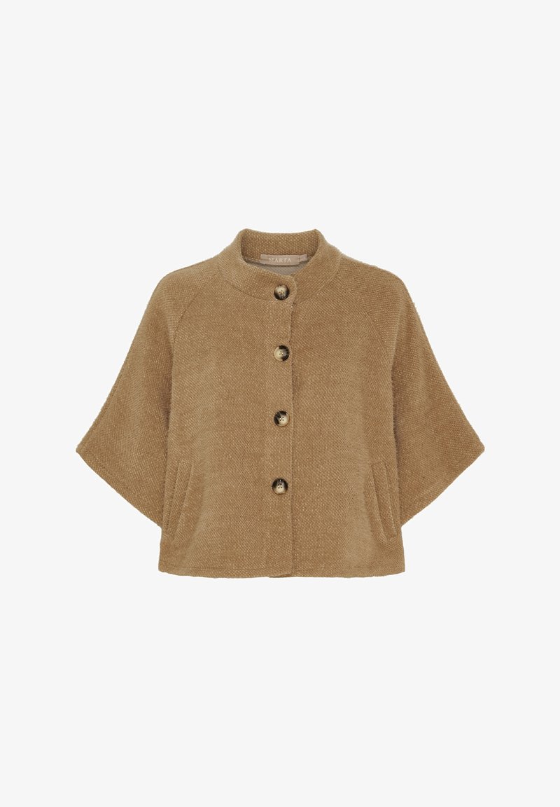 Beige tekstureret jakke med korte ærmer, høj krave, fire skildpadde-skjulte knapper og to forreste paspolerede lommer.