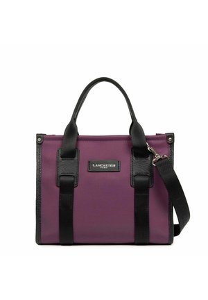 Borsa a tracolla in tessuto viola con dettagli in pelle nera, doppi manici superiori e una tracolla removibile. Presenta un logo del marchio sul frontale.