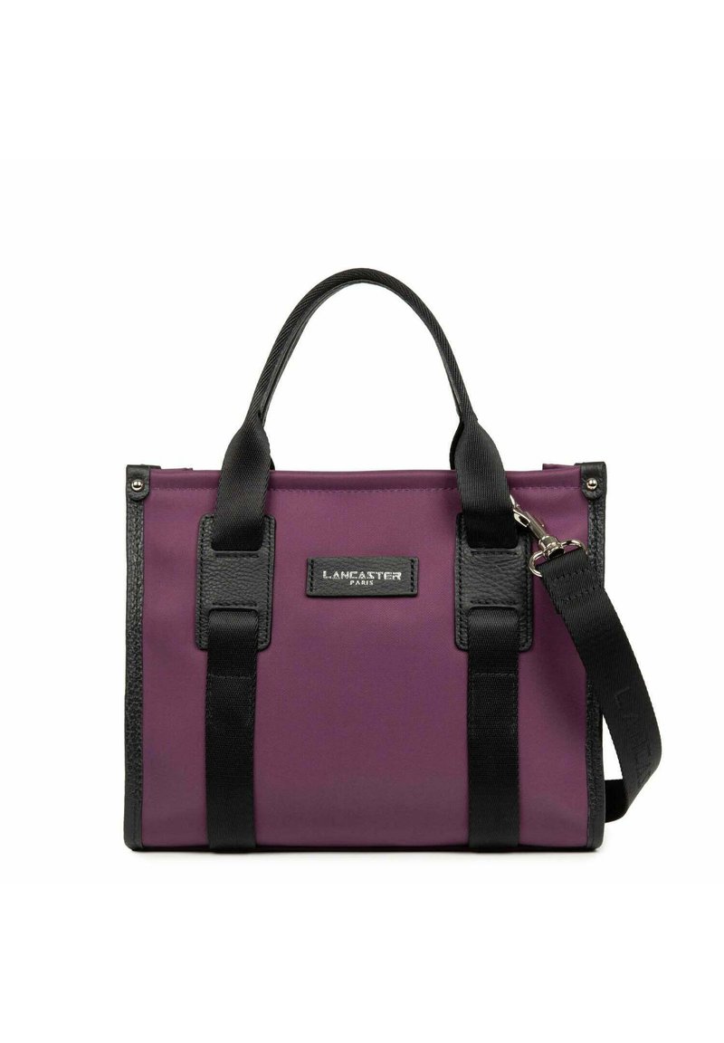 Borsa a tracolla in tessuto viola con dettagli in pelle nera, doppi manici superiori e una tracolla removibile. Presenta un logo del marchio sul frontale.