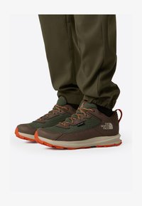 Neizbrano, bark mist/smokey brown