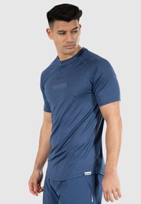 Smilodox POWERFIT TRIPLE PERFORMANCE - T-shirt till träning - dunkel blau