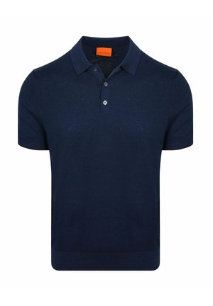 Marineblauw poloshirt met korte mouwen, voorzien van een twee-knops placket en kraag, met een klein oranje label aan de binnenkant van de halslijn.