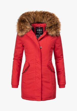 Rote gepolsterte Jacke mit einer Kapuze aus Kunstpelz, mit tailliertem Design, zwei Seitentaschen und einem einzigen Knopfverschluss. Weiche Textur und strapazierfähiges Material.