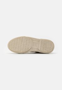 Steve Madden BRENT - Tossud - beige