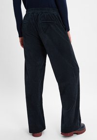 Marie Lund Broek - marine