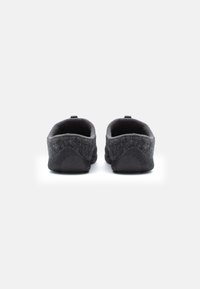 Keen HOWSER III SLIDE - Papuče - grey