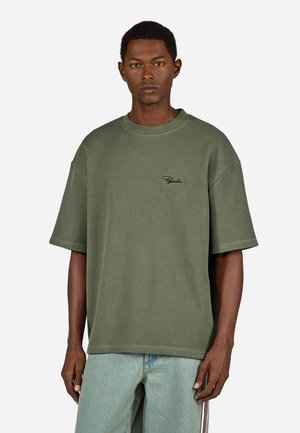 SIGNAR - T-shirts - washed faded olive / black