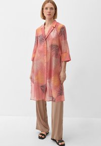 s.Oliver BLACK LABEL LONG MIT ALLOVER PRINT - Hemdbluse - papaya