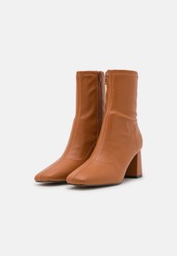 Even&Odd Botines - cognac