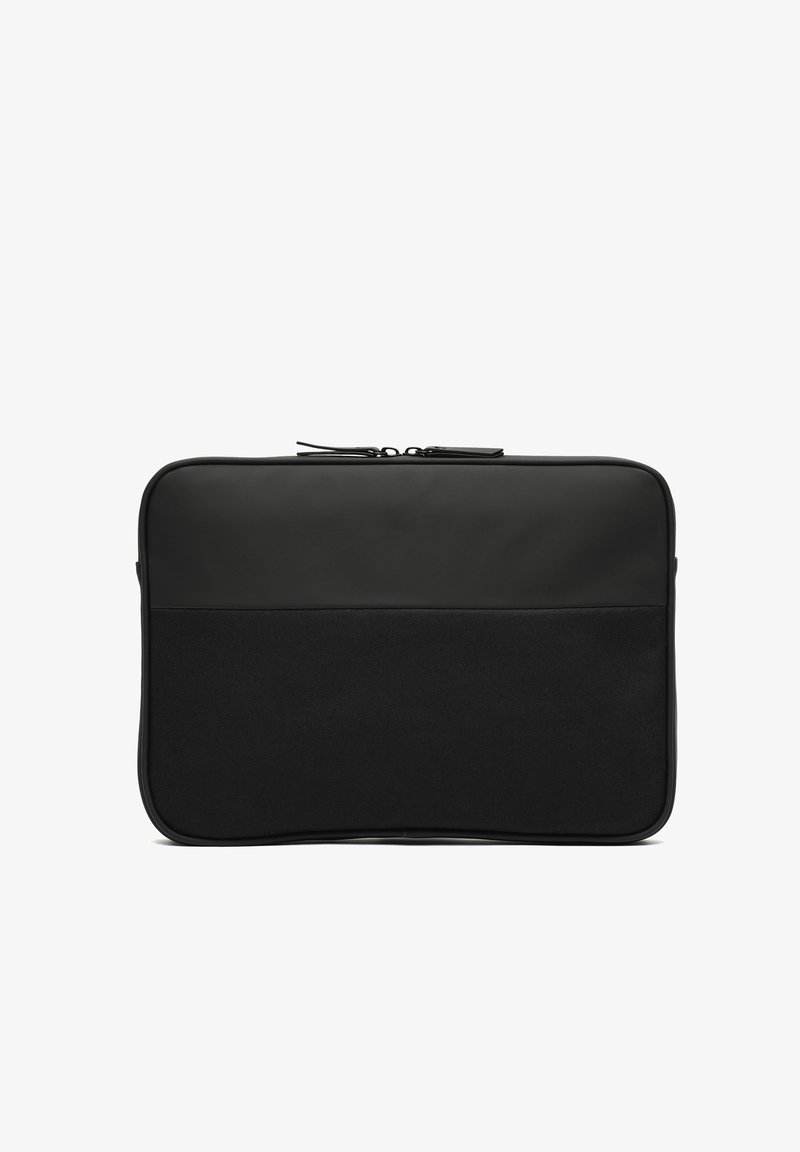 Schwarze Laptop-Hülle mit glatter, matter Oberfläche und strukturiertem Stoffpanel. Verfügt über einen oberen Reißverschluss und keine sichtbare Hardware oder Logos.