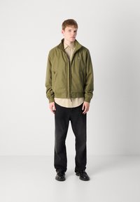 GANT HAMPSHIRE JACKET - Chaqueta fina - moss green