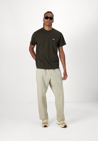 Obey Clothing LOWERCASE TEE UNISEX - Pamata T-krekls - rosin