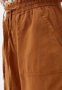 QS Shorts - brown