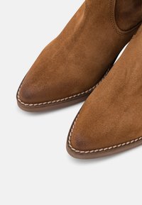 mtng TEO - Botas camperas - brown