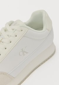 Thumbnail Image 6