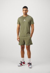 Jordan WOVEN DIAMOND SHORT - Short de sport - medium olive