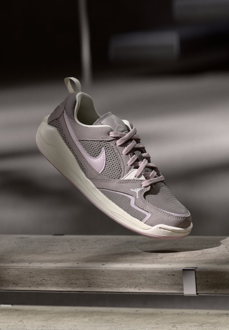 Enigma Stone Color Jordan JORDAN CMFT ERA - Trainers - enigma stone/particle rose/pale ...