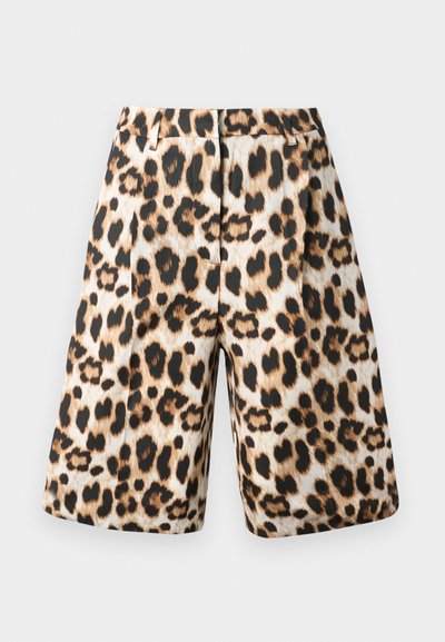 Leopard-print shorts featuring a blend of beige and black tones, pleated design, and side pockets. Made from smooth fabric with a shiny finish.
