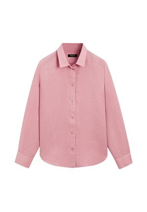 Roze overhemd met lange mouwen, knoopsluiting, puntkraag en manchetten, plat weergegeven tegen een witte achtergrond.