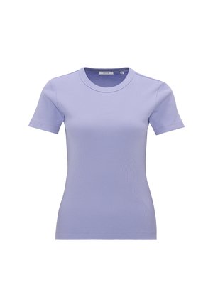 T-shirt lilas à manches courtes en maille côtelée, avec col rond, taille ajustée et petite étiquette de taille à l’intérieur du col.