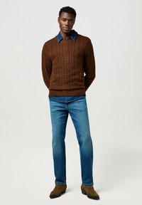 Wrangler LONG SLEEVE CABLE REGULAR FIT - Jersey de punto - mahogany heather