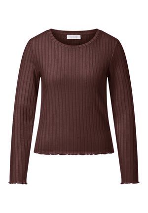 Top lungo a maniche ribattute marrone con scollatura tonda. Presenta un tessuto testurizzato e un orlo ondulato. Il materiale sembra morbido e leggermente lucido.