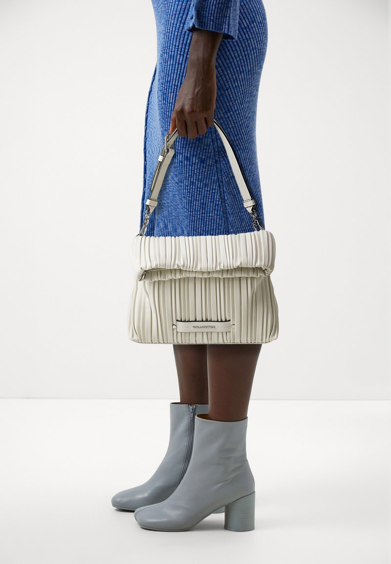 KARL LAGERFELD K/KUSHION FOLDED TOTE - Borsa a mano - off white
