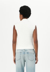 Tommy Hilfiger CABLE OPEN - Polo marškinėliai - ivory silk