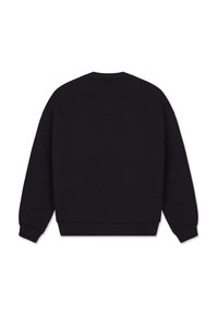 Svart sweatshirt med långa ärmar, ribbade muddar och krage, samt en enkel, omönstrad design. Tillverkad av mjukt, texturerat tyg.