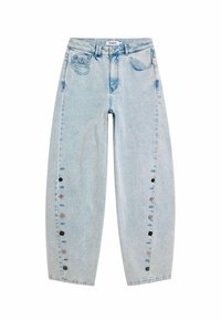 Helles blauer Denim-Jeans mit hohem Bund, weitem Bein und dekorativen Knopf-Details entlang der Seitennähte. Verfügt über ein klassisches Fünf-Taschen-Design.