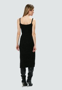 INFLUENCER A-Linien-Rock - black