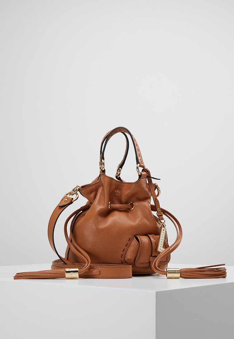 Lancel PREMIER BUCKET BAG - Sac à main - camel
