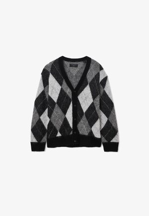 Cárdigan de patrón argyle en negro y gris, fabricado con material suave, con un pronunciado escote en V, cierre de botones y puños y dobladillo acanalados.