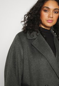 Tommy Hilfiger Curve BELTED COAT - Casaco clássico - dark grey heather