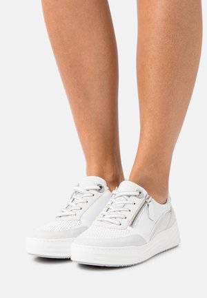 Gabor Comfort Trainers - weiss