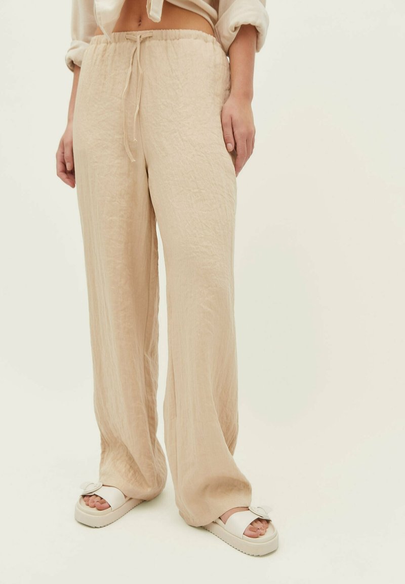 Stradivarius Pantaloni - stone