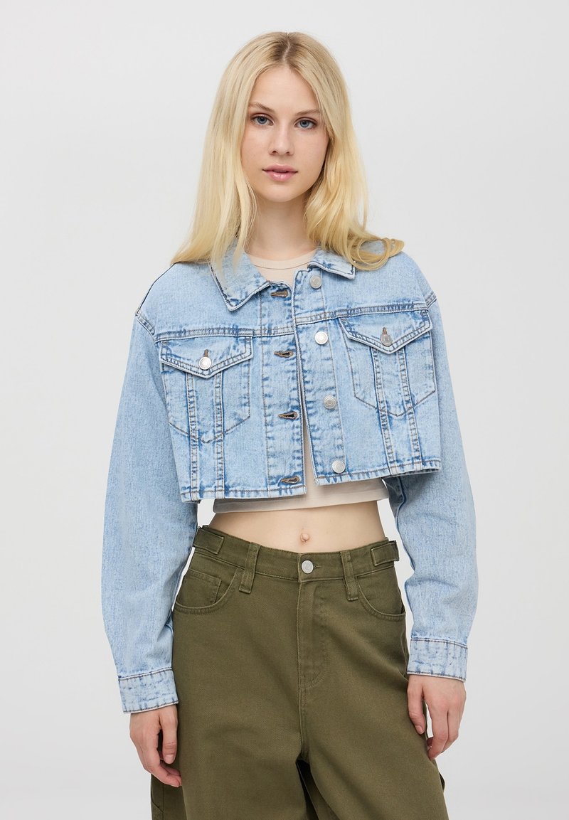 Terranova CROP - Giacca di jeans - blu denim chiaro