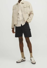 Jack & Jones Shorts vaqueros - black