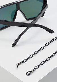 Urban Classics CHAIN SUNGLASSES - Sunglasses - black/yellow