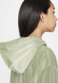 Nike Sportswear NSW PO COZY - Pulover s kapuco - oil green